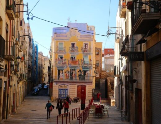 how to travel from barcelona to tarragona